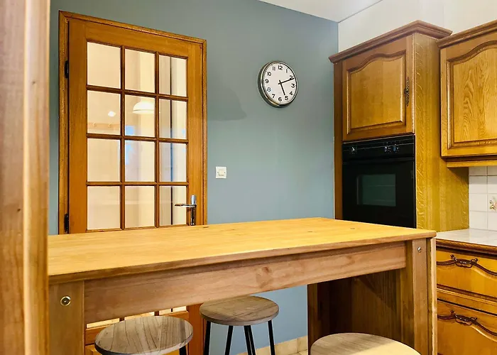 Le Repos De Mere - House Near The Center